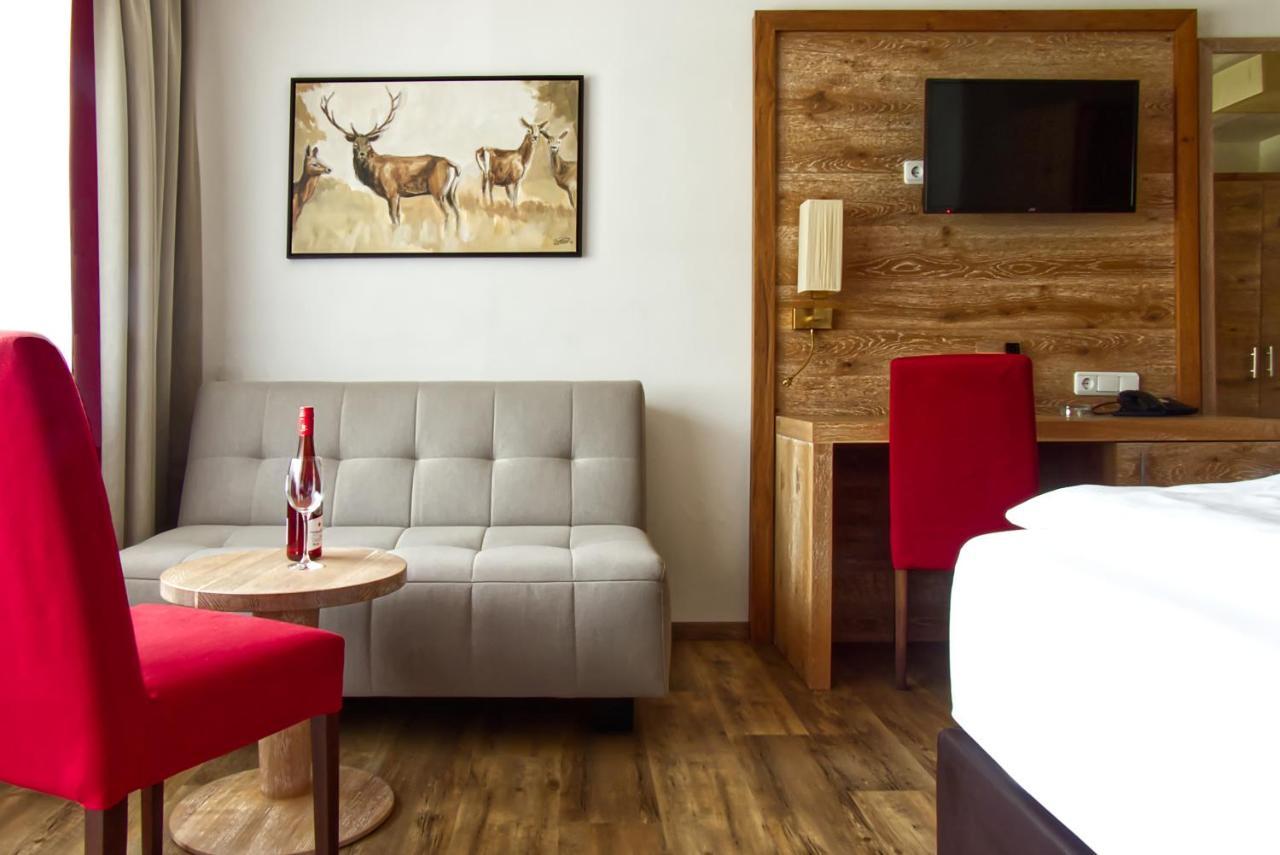 Garnihotel Zur Linde - Bayerischer Wald - Aktivcard Mit 154 Kostenfreien Leistungen - Kostenloser Parkplatz โลห์แบร์ก ภายนอก รูปภาพ