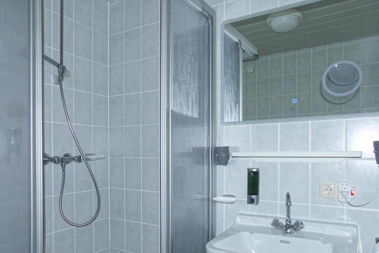 Garnihotel Zur Linde - Bayerischer Wald - Aktivcard Mit 154 Kostenfreien Leistungen - Kostenloser Parkplatz โลห์แบร์ก ภายนอก รูปภาพ